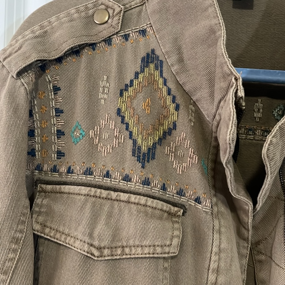 Sundance embroidered olive cargo jacket - Picture 3 of 12